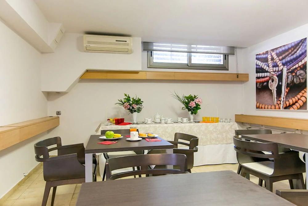 Aparthotel Bardon กาสเตย์เดเฟลส์ ภายนอก รูปภาพ